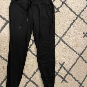 Lululemon joggers size 6 black